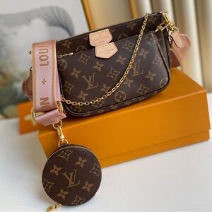 🎄Louis Vuitton Light Pink Multi Pochette